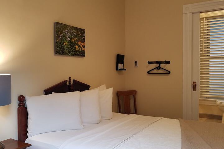 Room 48 of 126