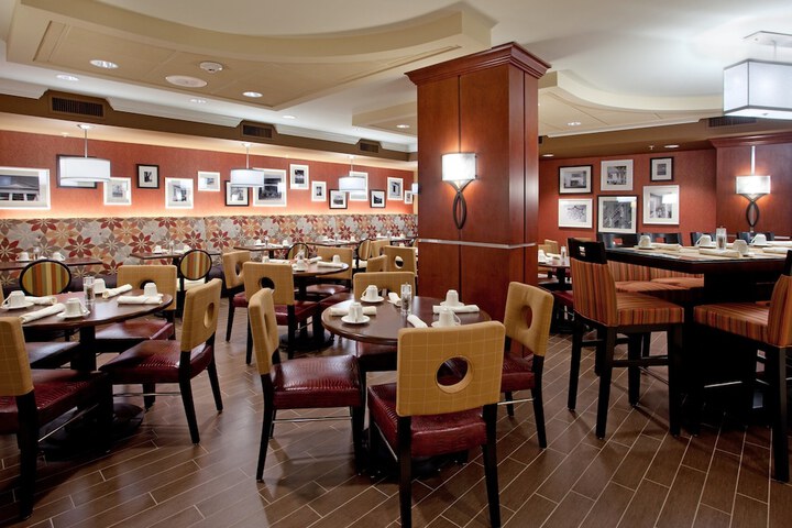 Dining 76 of 94