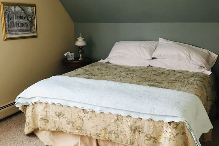 Room 13 of 36