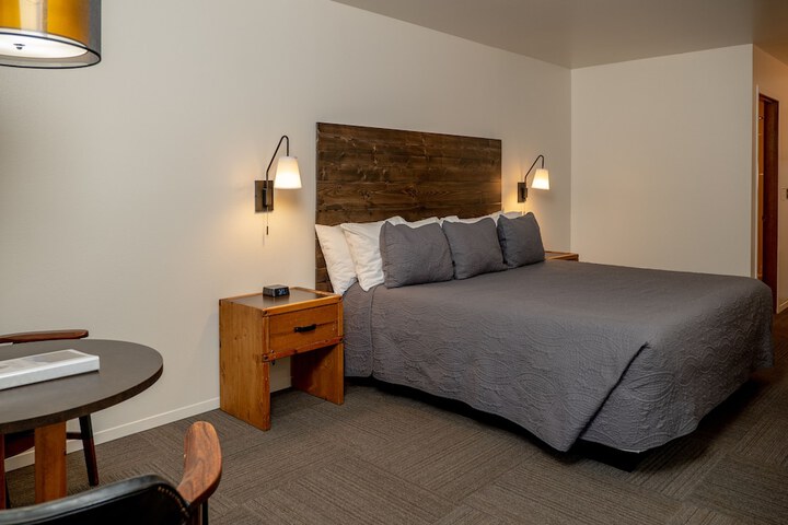 Room 171 of 235