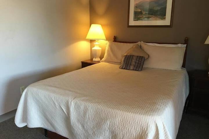 Timber Lodge Inn