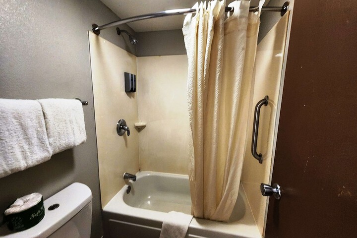 Room 13 of 67