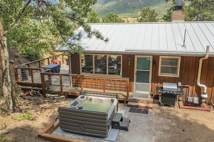 Adventure Cabin