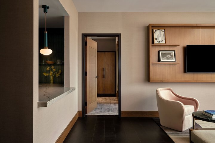 Room 51 of 123