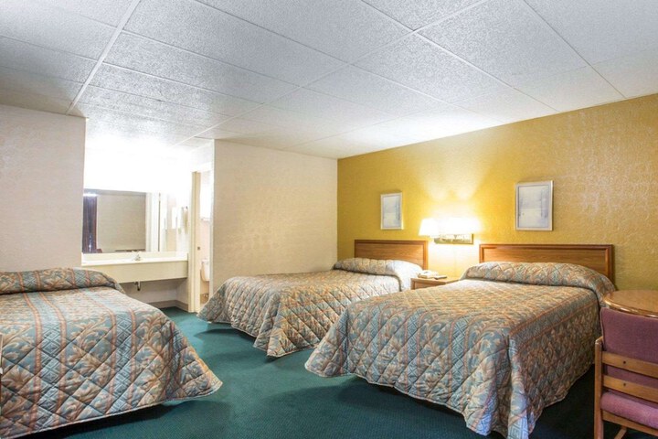 Room 9 of 31