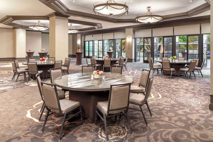Hilton Orange County / Costa Mesa