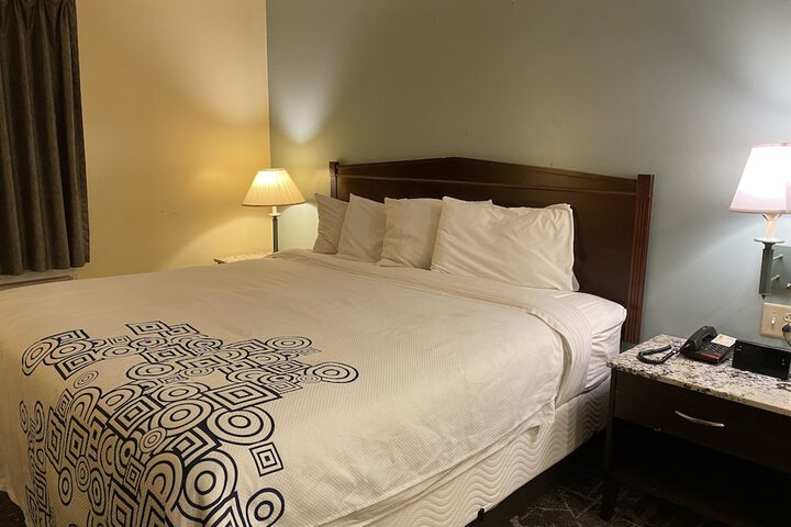 Knights Inn & Suites Dublin