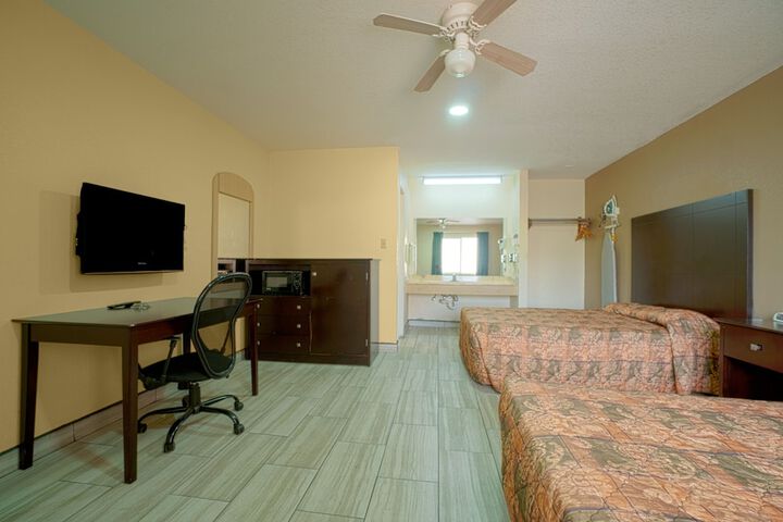 Room 32 of 70