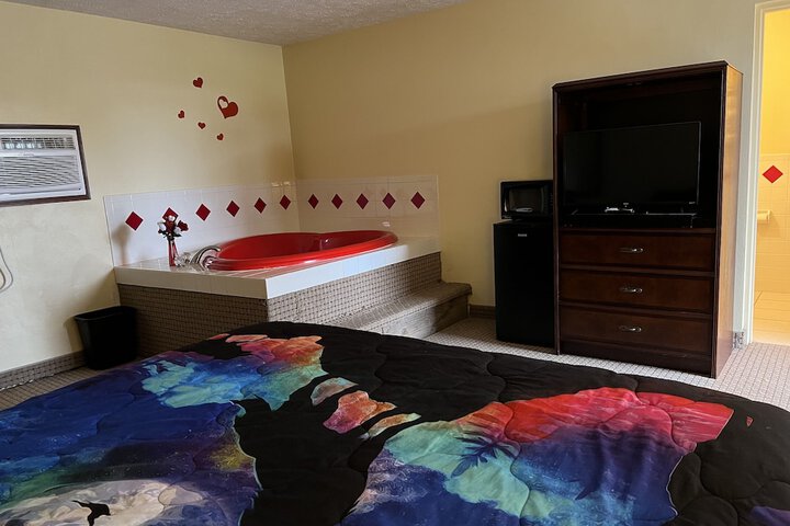 Room 23 of 36