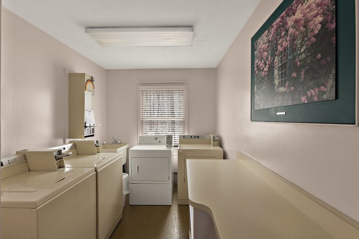 Room 15 of 36