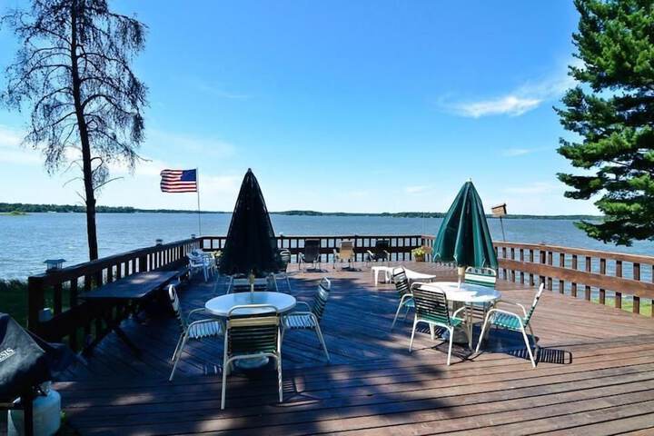 Sundeck 47 of 54