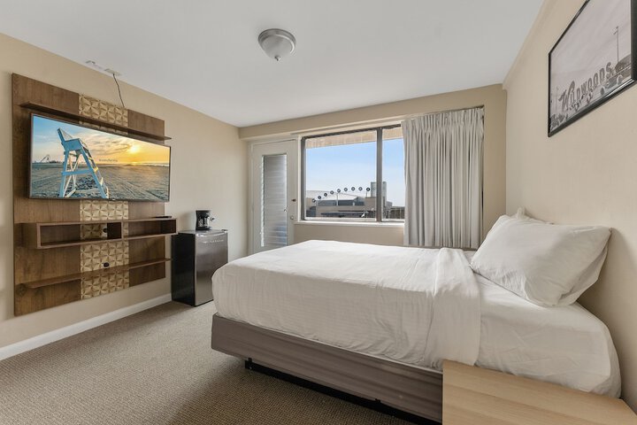 Room 13 of 40