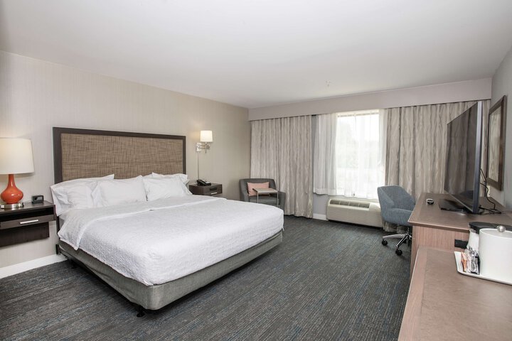 Room 25 of 62