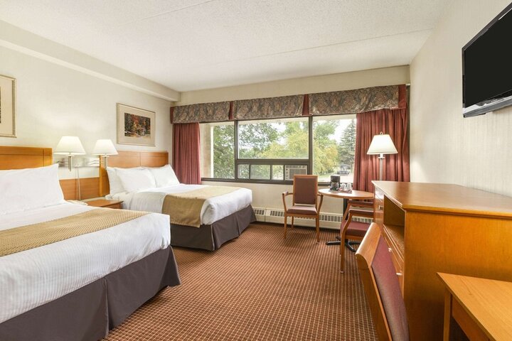 Room 9 of 20
