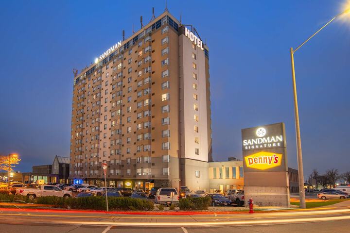 Hotel 2 of 53