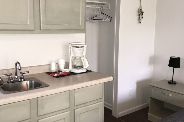Room 10 of 31