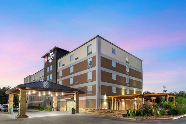 Hotel 2 of 36