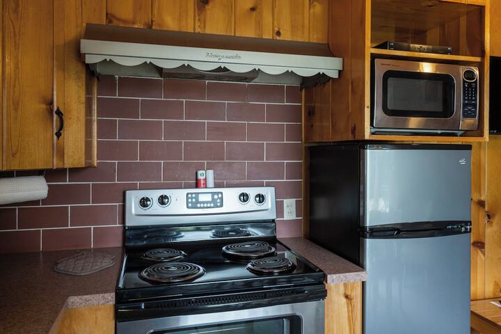 El Western Cabins & Lodges