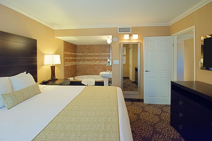 Room 12 of 61
