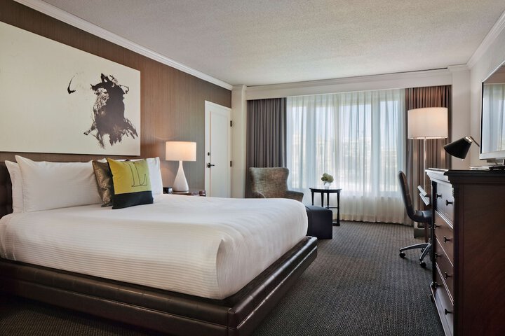 The Logan Philadelphia Curio Collection by Hilton