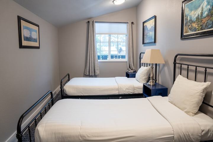 Blue Elk Inn