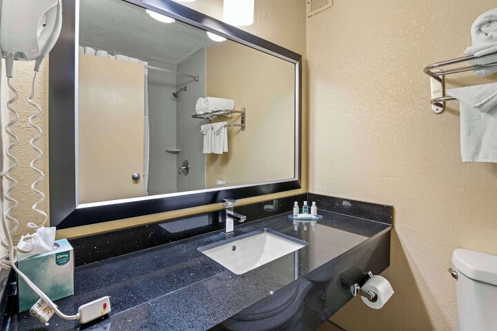 Room 10 of 51