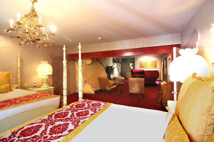 Room 114 of 461