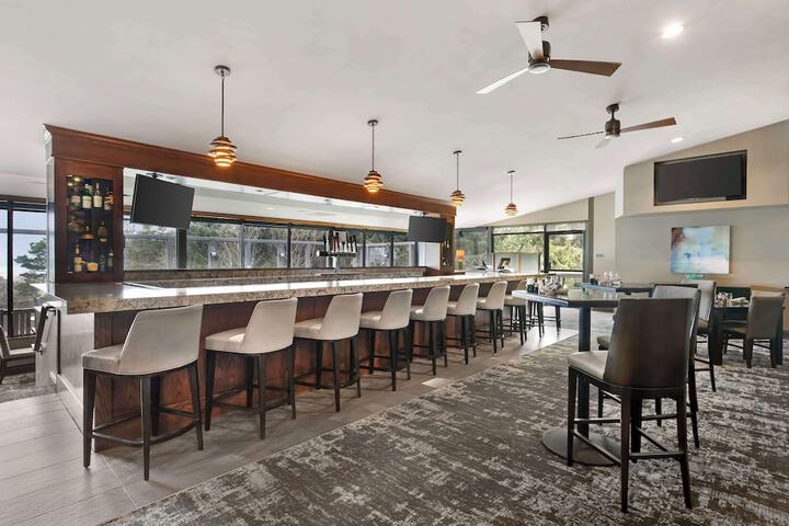 Best Western Plus Agate Beach Inn