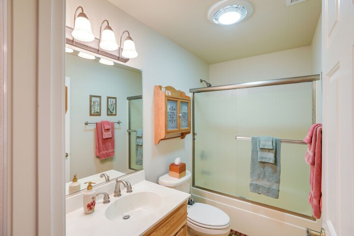Cozy Chester Home w / Patio & Lake Access!