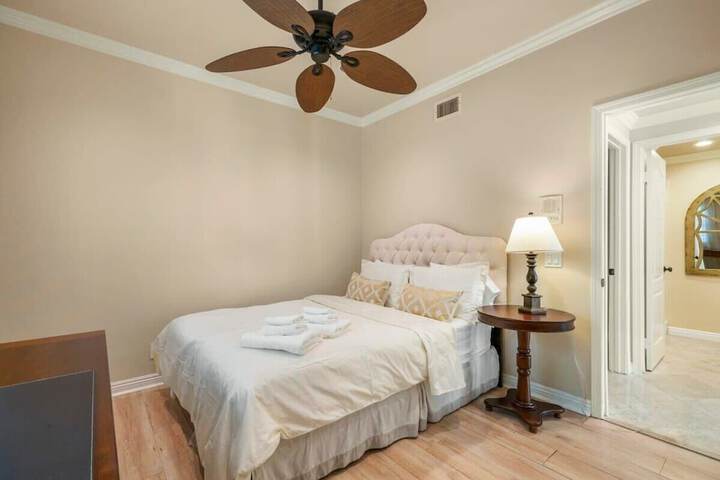 at Marbella Lane - Captivating Home W / pool