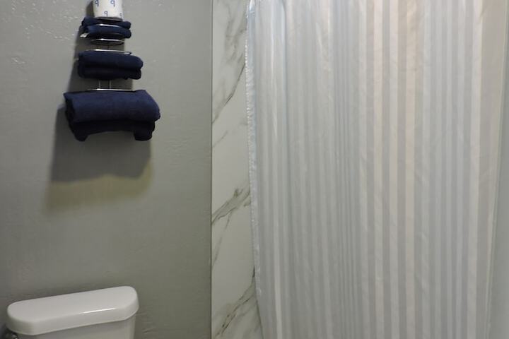 Coachmans Inn & Suites