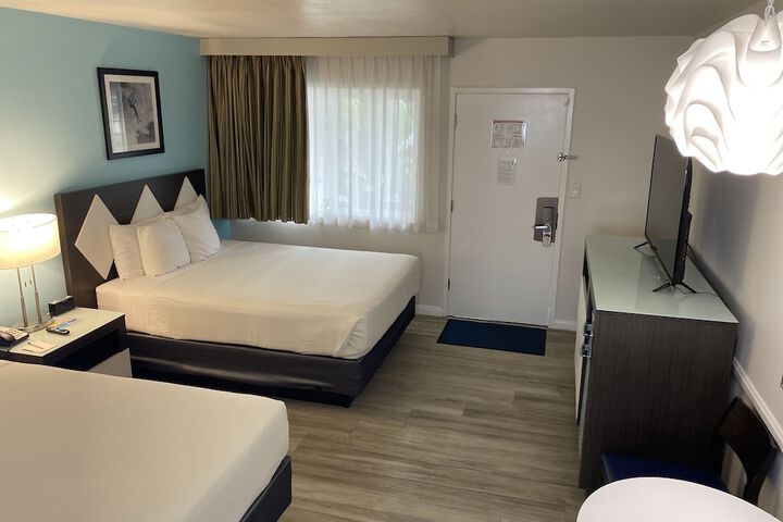 Room 73 of 116