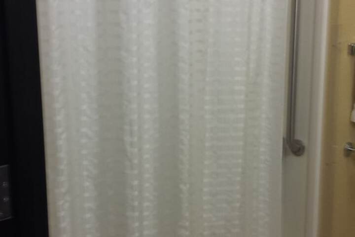Room 7 of 34