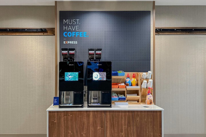 Holiday Inn Express & Suites Charlotte Southeast - Matthews by IHG