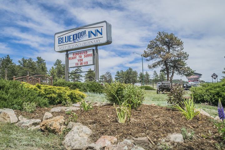 Blue Door Inn