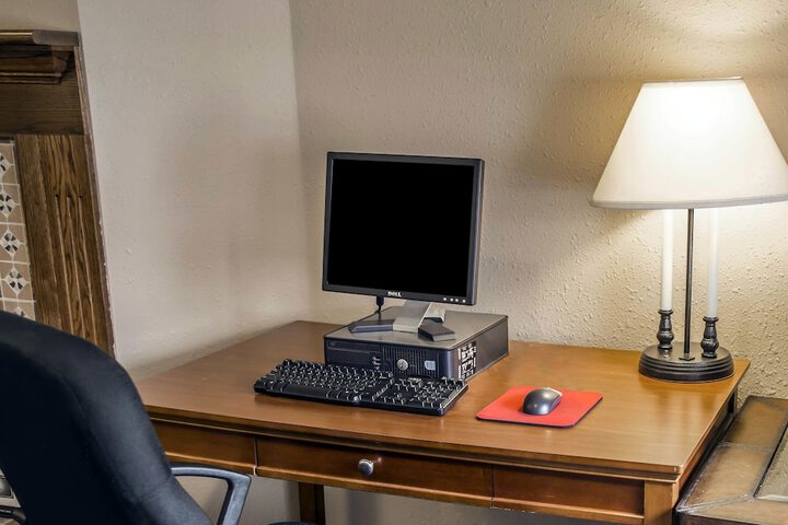 Quality Inn & Suites Bradford
