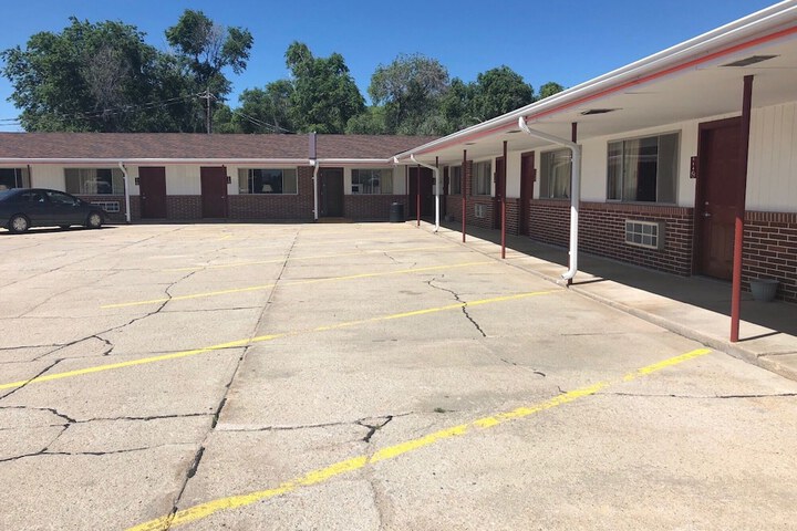 Raine Motel