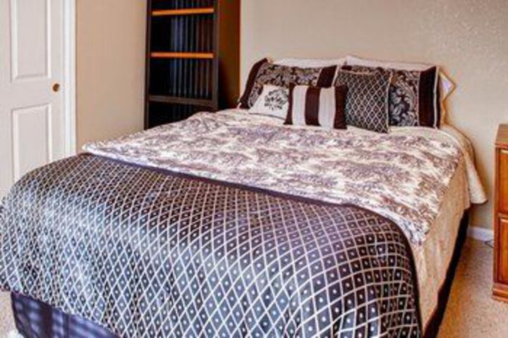 Paso City View 3 Br Home by RedAwning