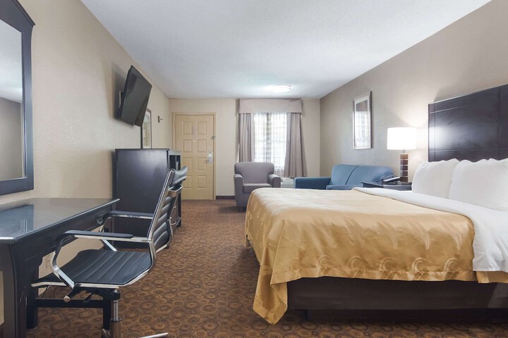 Room 22 of 28