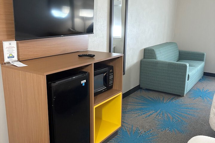 Days Inn by Wyndham Mitchell SD