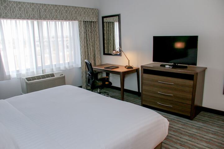 Room 34 of 101
