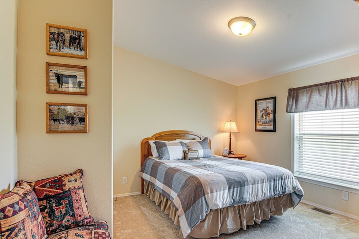 Ranch House in Boulder! Gateway to Nearby Parks!