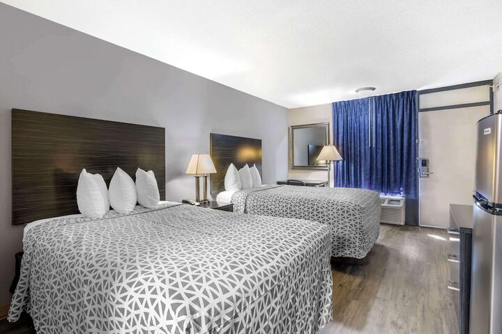 Room 17 of 31