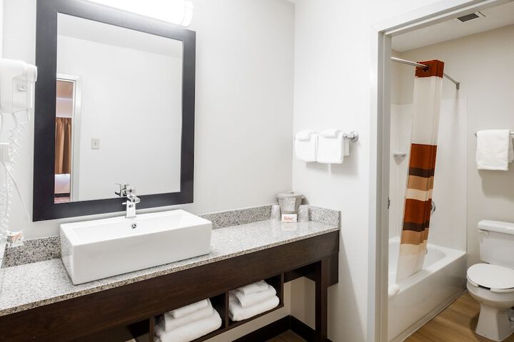 Red Roof Inn PLUS+ South Deerfield – Amherst
