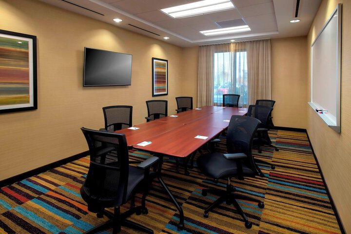 Fairfield Inn and Suites by Marriott Syracuse Carrier Circle