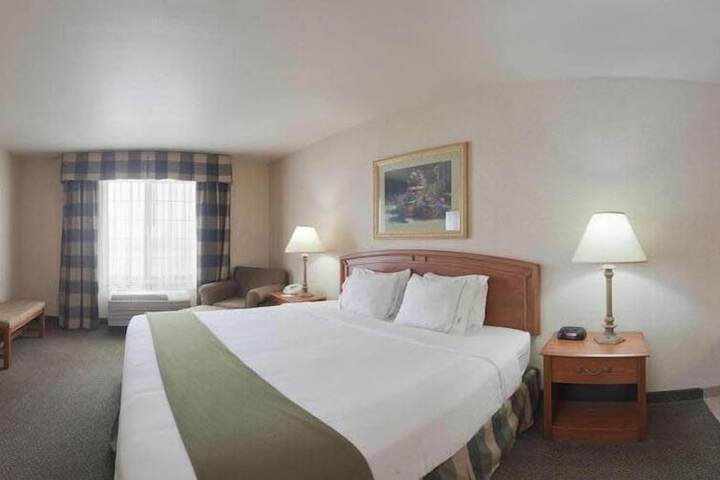 Holiday Inn Express Greensburg by IHG