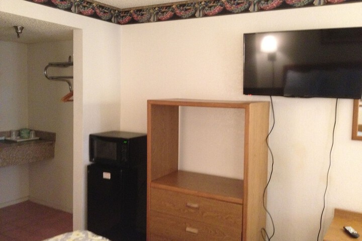 Room 12 of 20
