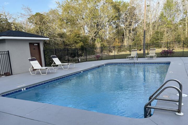 Pool 3 of 17