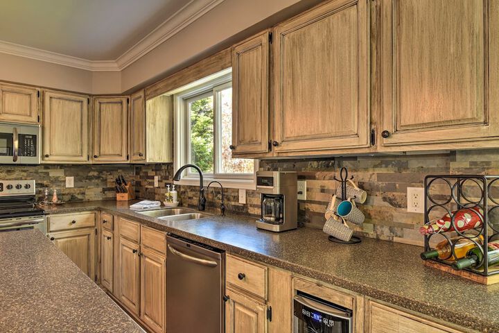 Riviera Paradise W / Private Dock! 4 Bedroom Home by RedAwning