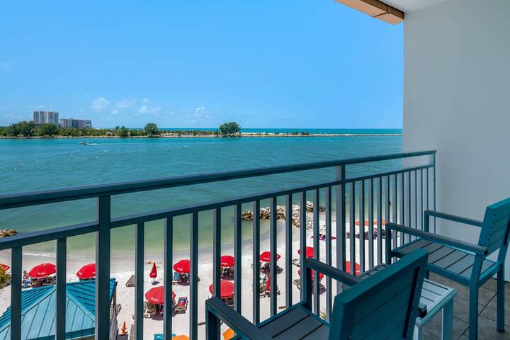 Dolphin Sands Clearwater Beach an Ascend Collection Hotel